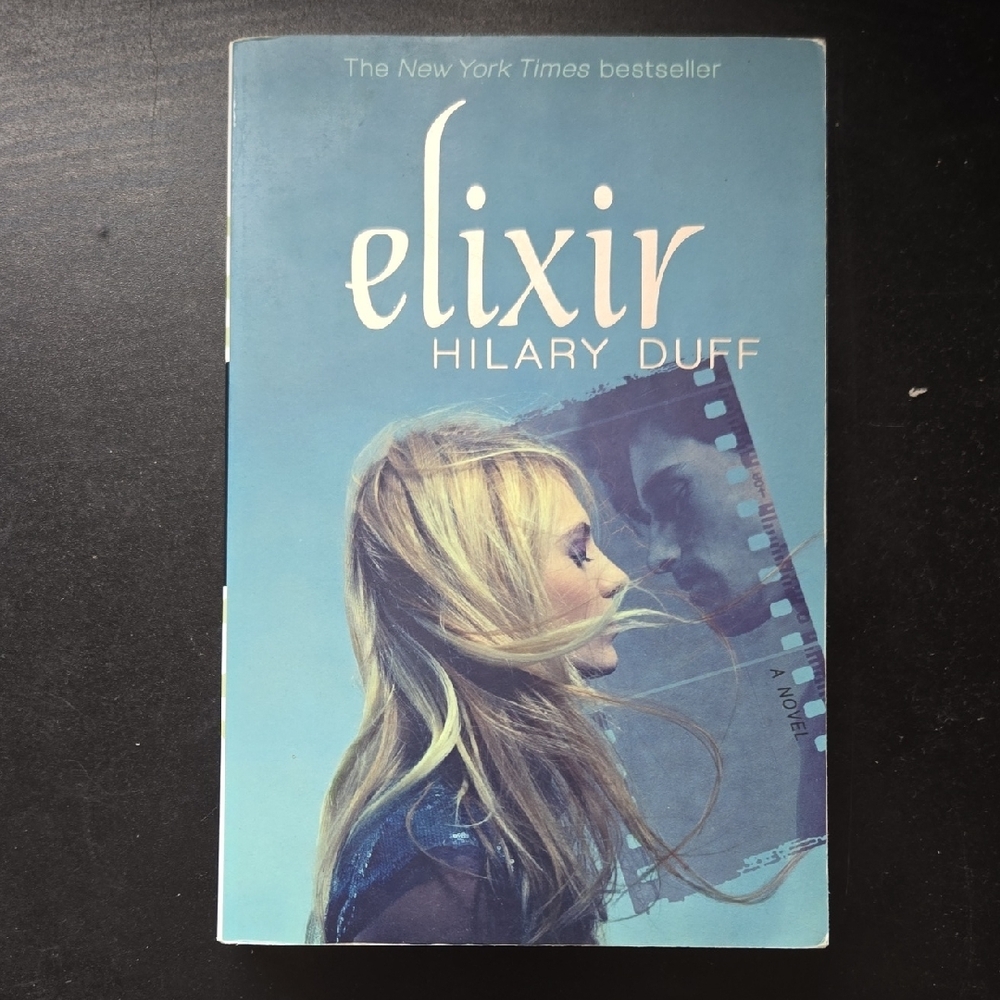 Hilary Duff Elixir, True & Devoted Book Set - Picture 2 of 4